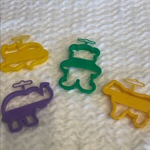 Colorful Animal Cookie Cutters Set vintage Wilton’s brand